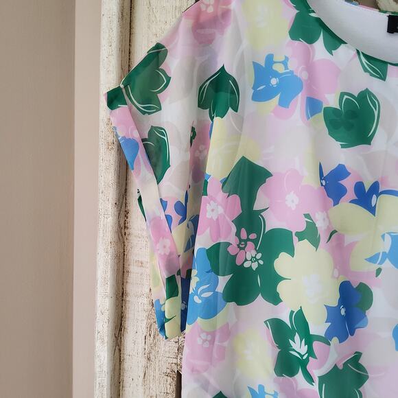 Joseph A. Women's Short Sleeve Dolman Blouson Banded Blouse Top in Pastel Floral - Picture 9 of 11